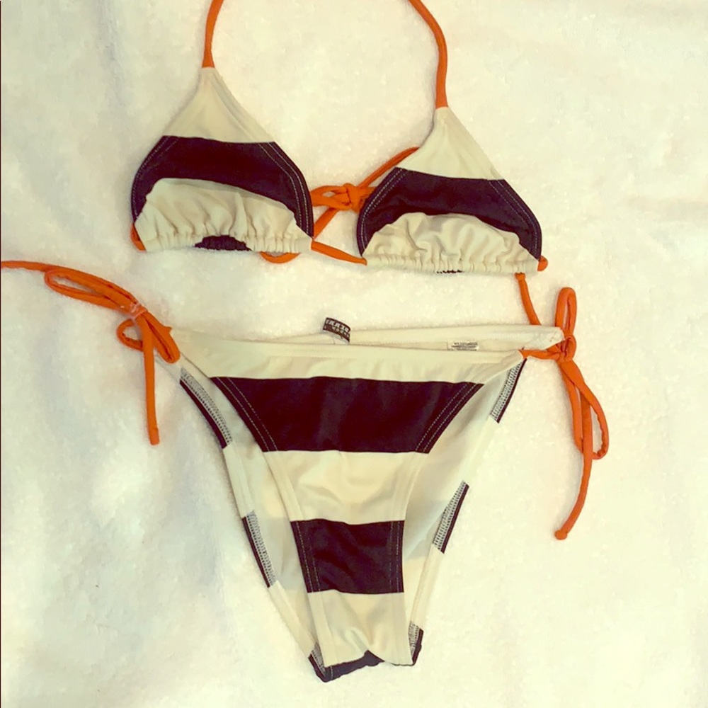Burberry bikini